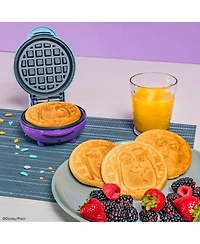 Uncanny Brands Disney Pixar Toy Story Buzz Lightyear Mini Waffle Maker - Small Kitchen Appliance