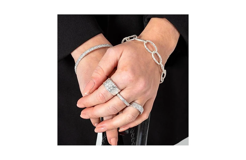 Lucy Quartermaine Linked Hula Bracelet in Gold Vermeil