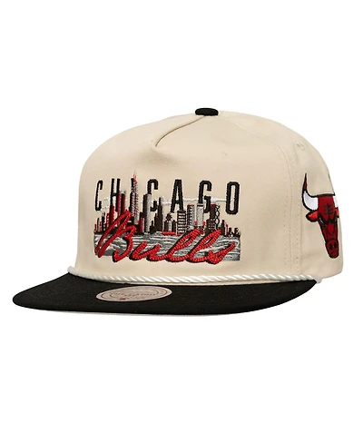 Mitchell & Ness Men's Cream/Black Chicago Bulls Cityscape Caddy Snapback Hat