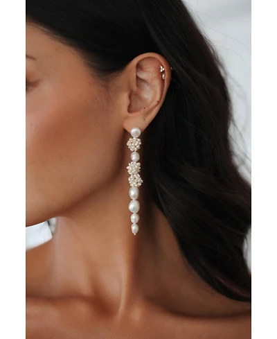 Untamed Petals Darcy Freshwater Pearl Drop Earrings