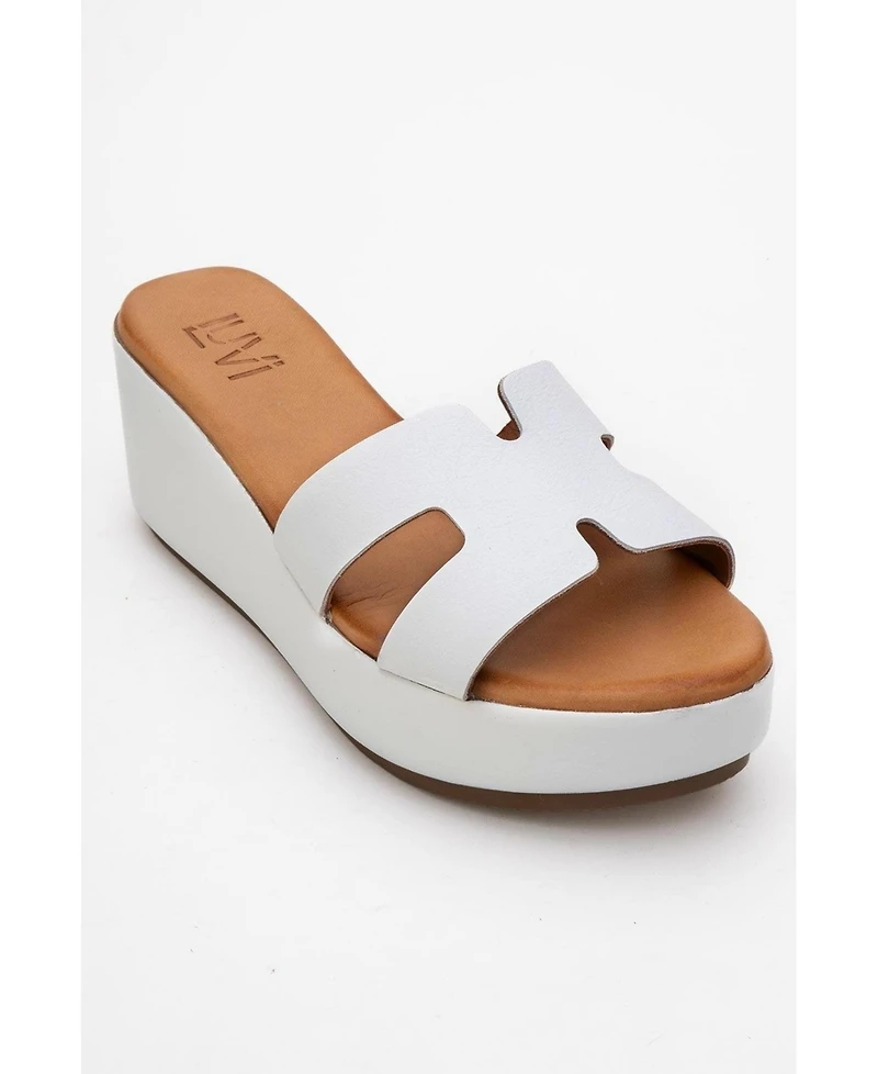 Forever & Always Shoes Lia Leather Platform Sandal (Women)