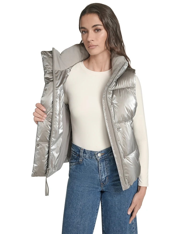 Levi's Women's Regular Stand Collar Puffer Vest Jacket