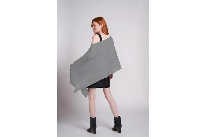 Caldwell Collection Women's Eva Lightweight knit Poncho