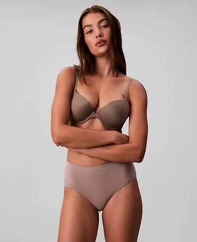 Calvin Klein Women's Bonded Flex Boyshort Underwear QD3961