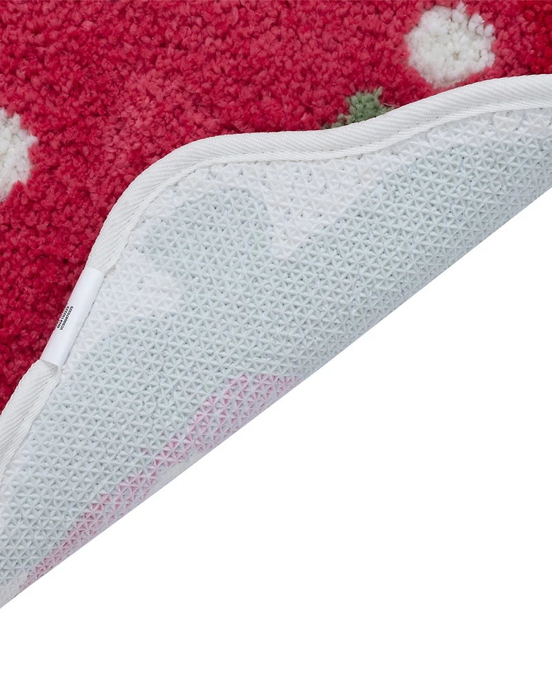 Vcny Home Strawberry Shaped Tufted Bath Rug, 18" x 27