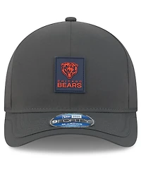 New Era Men's Charcoal Chicago Bears 2025 Sideline Cold Weather 9FORTY M-Crown Adjustable Hat