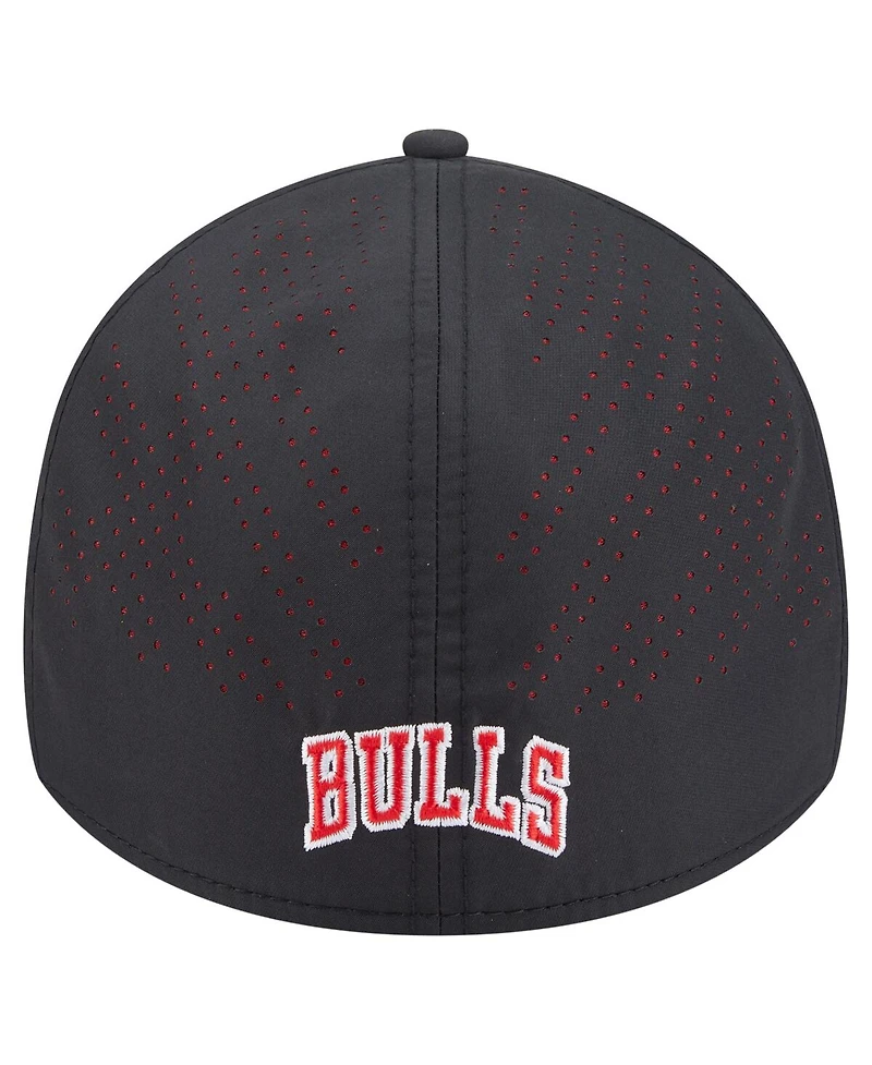 New Era Men's Black Chicago Bulls Night 39THIRTY Flex Hat