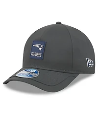 New Era Men's Charcoal New England Patriots 2025 Sideline Cold Weather 9FORTY M-Crown Adjustable Hat