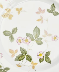 Wedgwood "Wild Strawberry" Dinner Plate, 10.75"