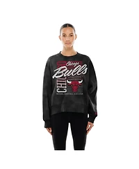 New Era Women's Black Chicago Bulls Boxy Throwback Mineral Wash Sweatshirt