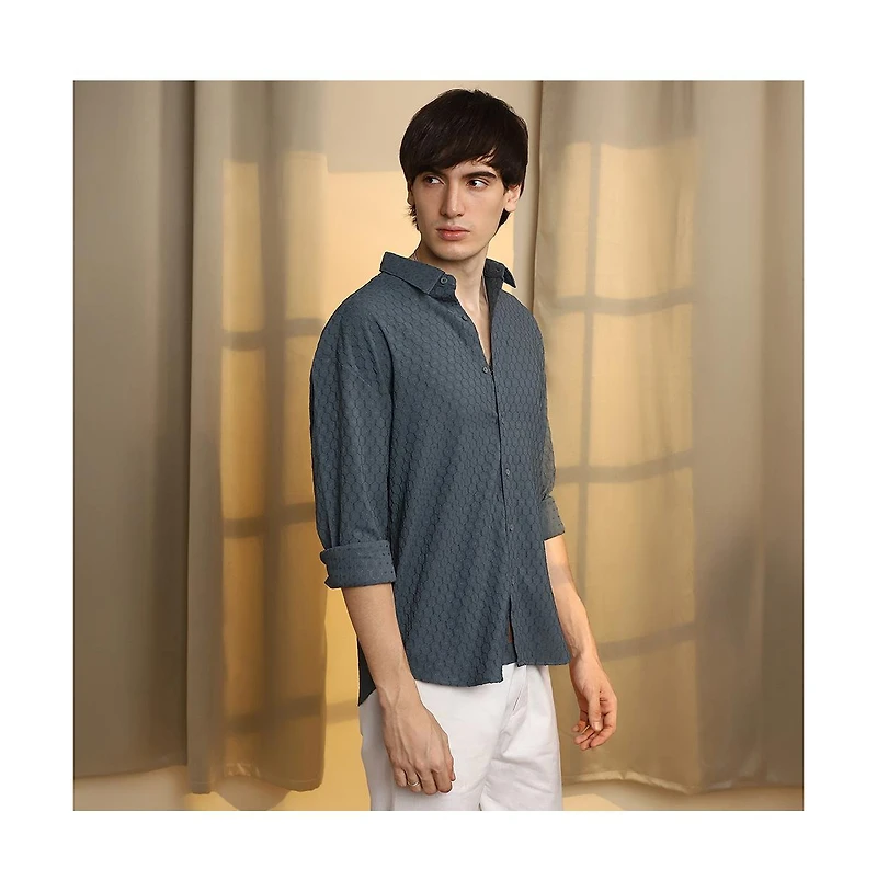Campus Sutra Men's Charcoal Grey Honeycomb-Textured Oversized Shirt