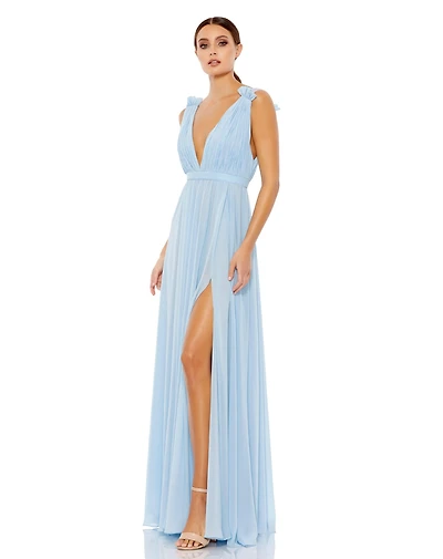 Mac Duggal Women's Ieena Pleated Chiffon Sleeveless V-Neck Gown