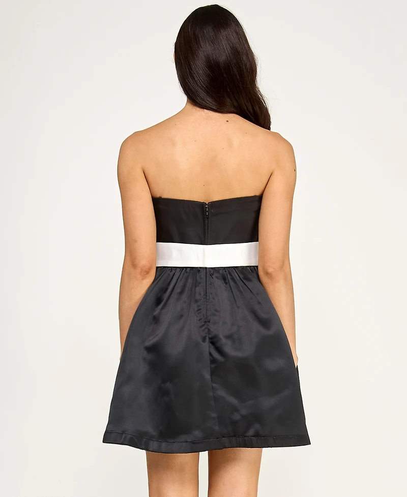 Seni & Cade Juniors' Strapless Sweetheart Neck Dress