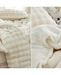 Coma Inducer Chunky Bunny on a Snowday Plush Reverse 3-Pc. Oversized Comforter Set, Fluffy White