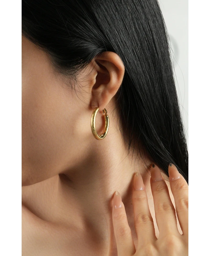 Retro Chic Small Hoop Earrings