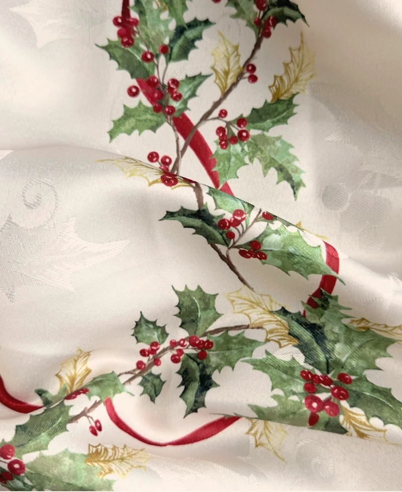 Villeroy & Boch Winter Bows and Garland Tablecloth, 60" x 144"