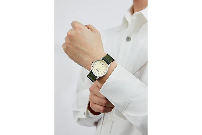 Victoria Hyde London Men's Watch Nylon Strap Orton in Green