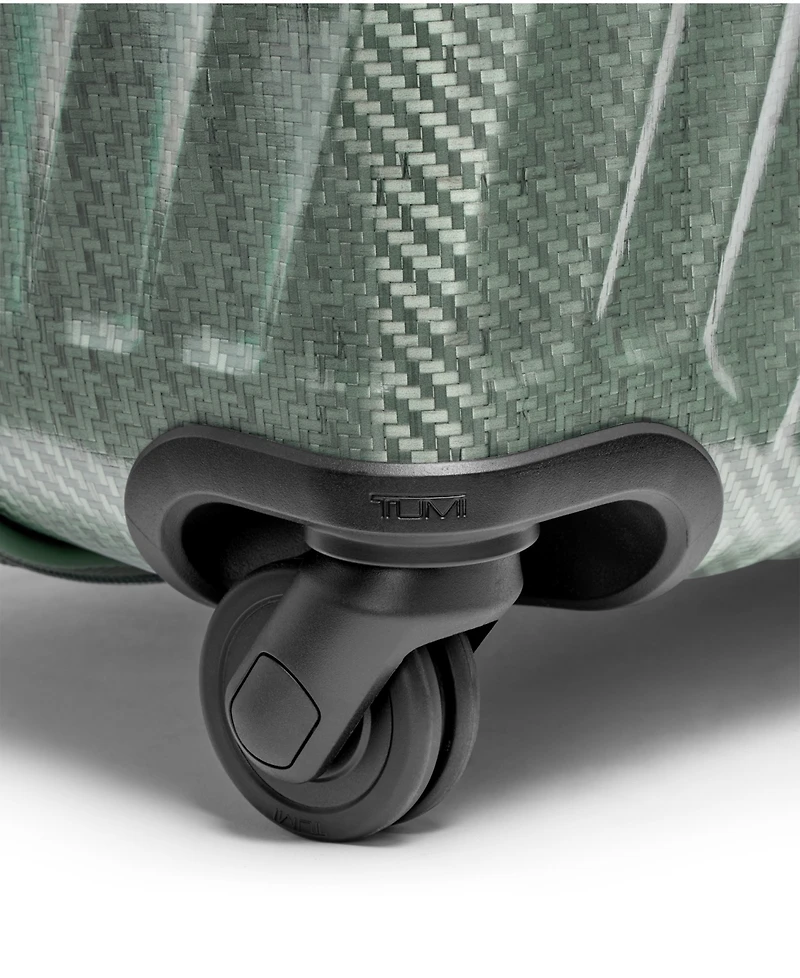 Tumi 19 Degree Medium Lite Extended Trip Check-In Spinner