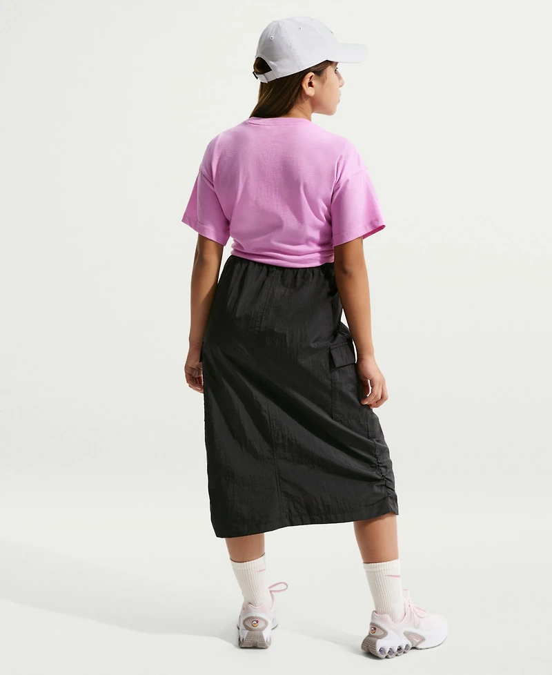 Nike Big Girls Sportswear Essential Cotton Swoosh Logo T-Shirt