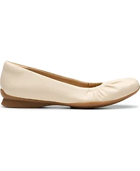 Clarks Women's Jazmynn Lo Slip-On Flats