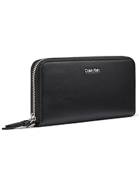 Calvin Klein Women's Audrey Boxed Wallet