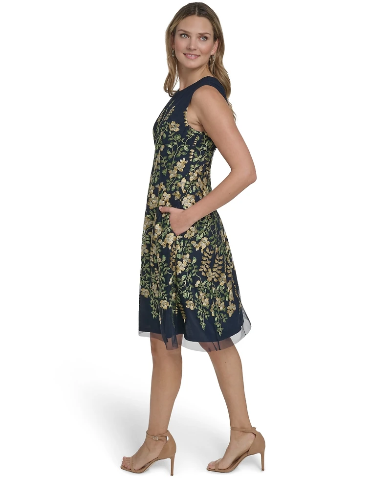 Jessica Howard Petite Sleeveless Jewel Neck Midi Dress