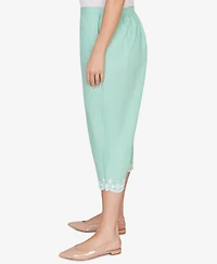 Alfred Dunner Plus Caribbean Blues Eyelet Embroidered Cuff Capri Pants