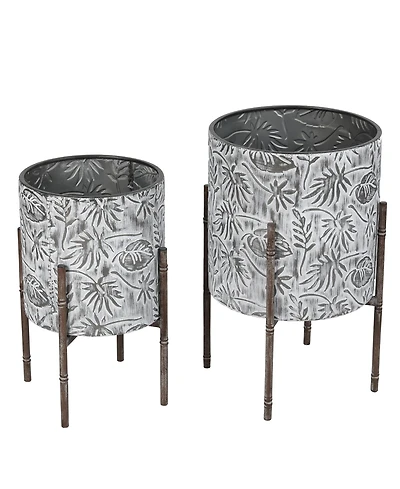 LuxenHome Set of 2 Coastal Distressed White and Gray Metal Cachepot Planters with Metal Stand
