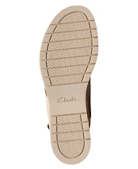 Clarks Women's Diaz Cross Round Toe Wedge Sandals