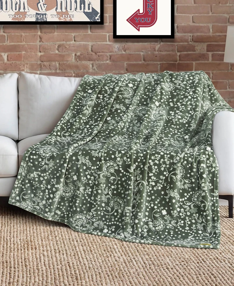 Lucky Brand Clovers Plush Throw, 50" x 70"