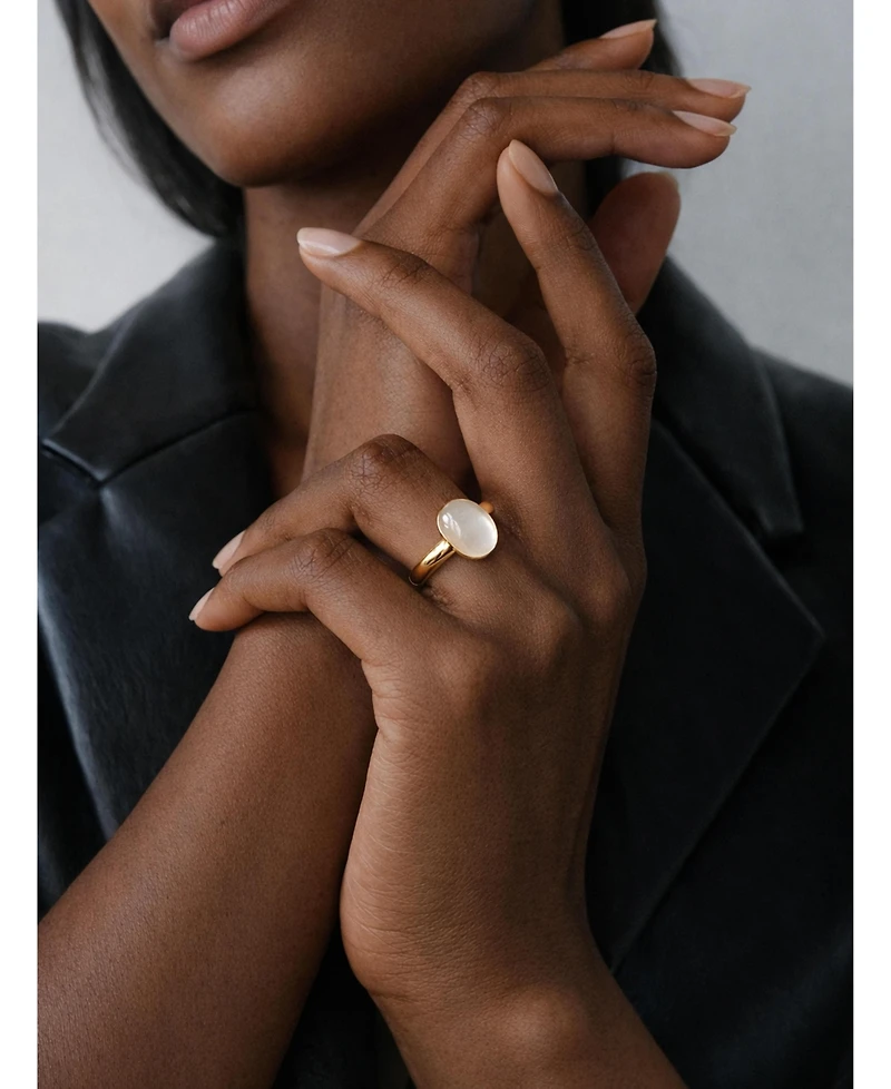 seree Halo Chalcedony Cabochon Ring