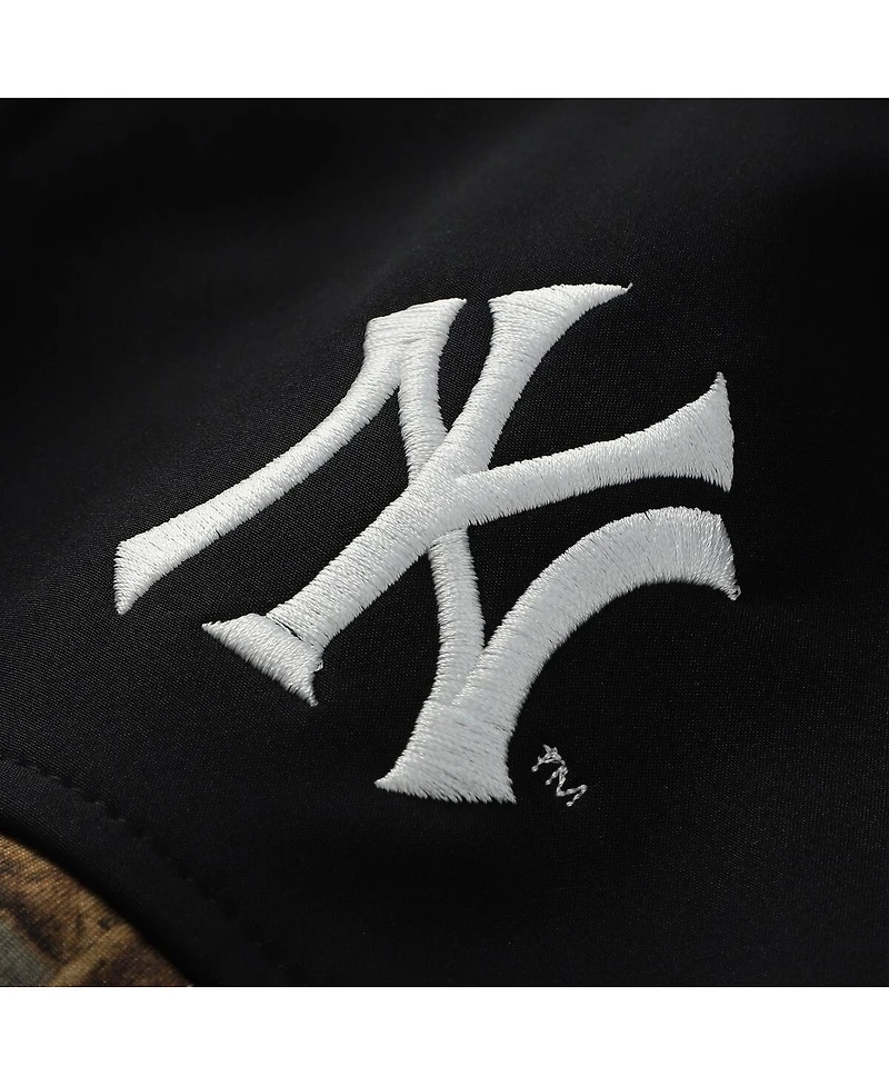 Dunbrooke Men's Camo New York Yankees Hunter Softshell Realtree Full-Zip Jacket