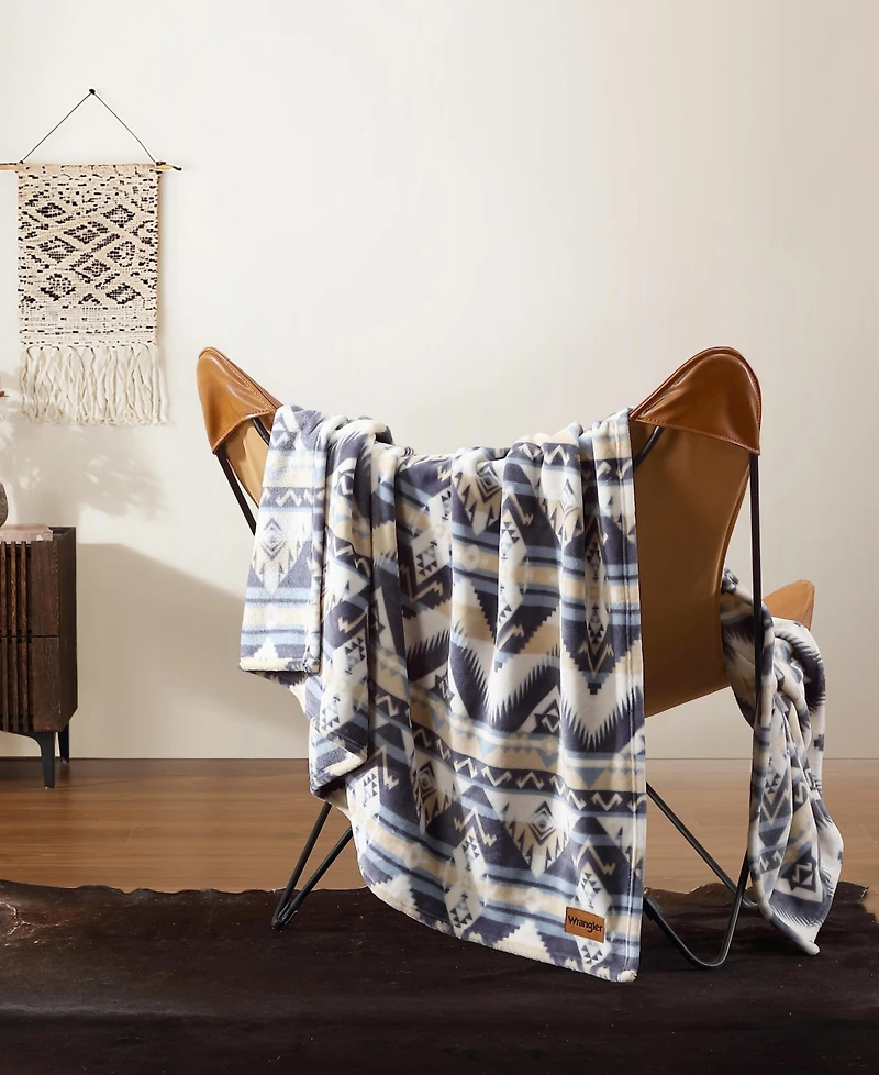 Wrangler Jesse Printed Plush Throw, 70" X 50"