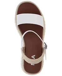 Mia Women's Yanis Round Toe Wedge Sandals