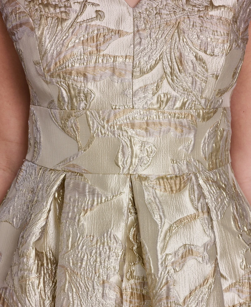 Jessica Howard Petite Extended Sleeves V-Neck Dress