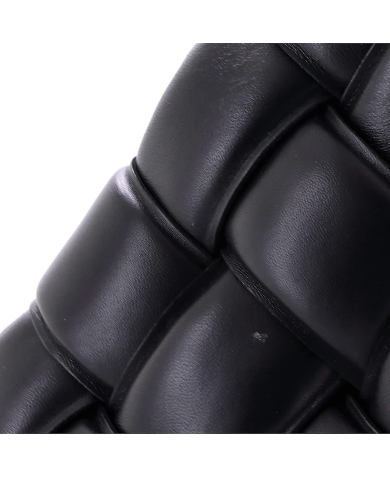 Pre-Owned Bottega Veneta Cassette Crossbody Bag Padded Maxi Intrecciato Leather