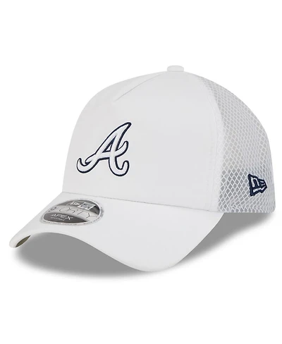 New Era Men's White Atlanta Braves 2026 Batting Practice Apex 9FORTY Adjustable Trucker Hat