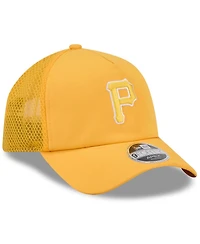 New Era Men's Gold Pittsburgh Pirates 2026 Batting Practice Apex 9FORTY Adjustable Trucker Hat