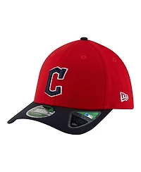 New Era Men's Red Cleveland Guardians Player Replica 39THIRTY M-Crown Flex Hat