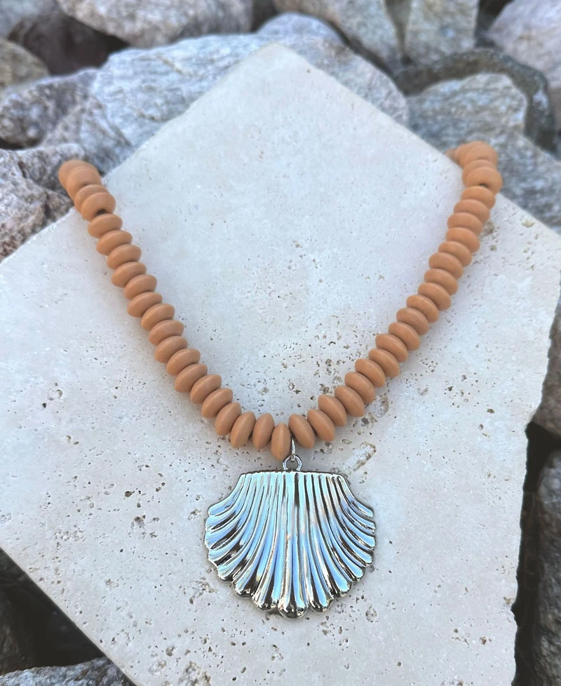Adornia Silver Oversized Shell Charm on a Wood Beaded Magnetic Clasp Chain