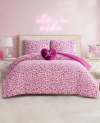 Juicy Couture Plush Reversible Leopard Hearts 4-Pc. Comforter Set, King