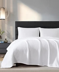 Vera Wang Solid Matelesse Cotton Blanket