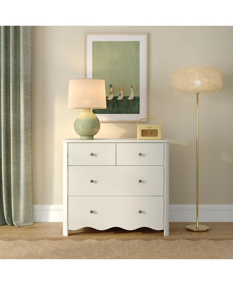 Max and Lily Sutton 4 Drawer Dresser