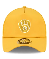 New Era Men's Gold Milwaukee Brewers 2026 Batting Practice Apex 9FORTY Adjustable Trucker Hat