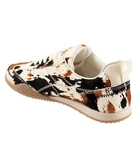 Eos Footwear Women's Jessabele Sneaker