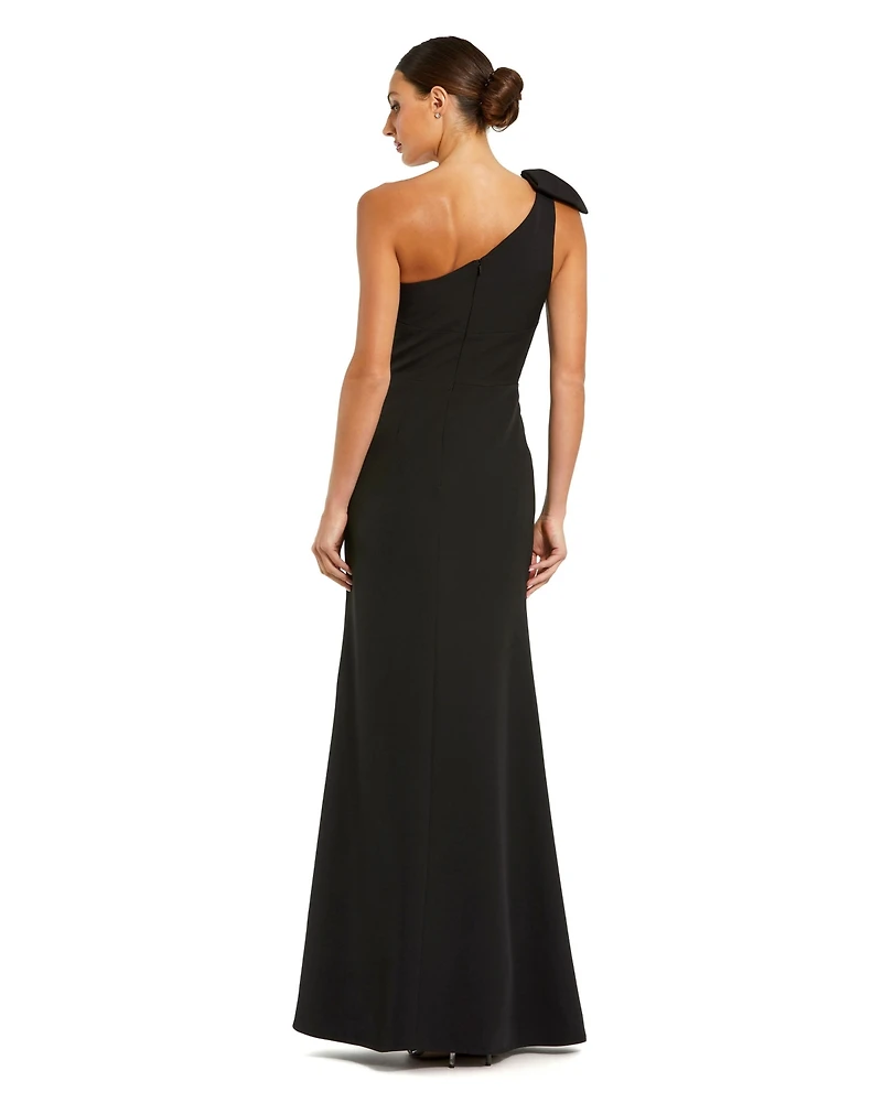 Mac Duggal Petite Crepe One Shoulder Gown With Bow