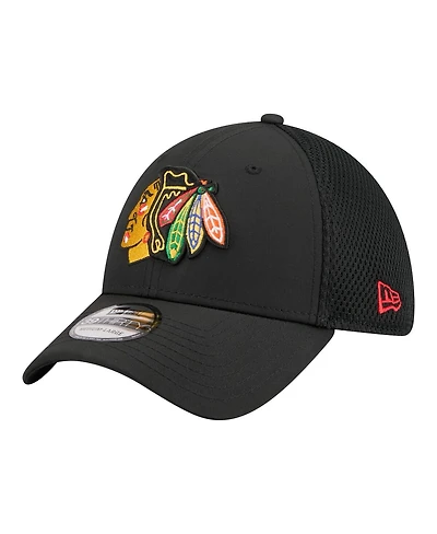 New Era Men's Black Chicago Blackhawks Logo 39THIRTY Flex Hat