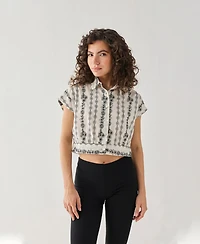 Reistor Women's Floral Embroidered Oversized Cropped Shirt