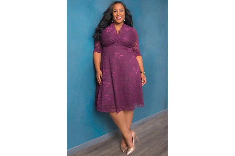 Women's Plus Mademoiselle Lace Cocktail Dress with Sleeves