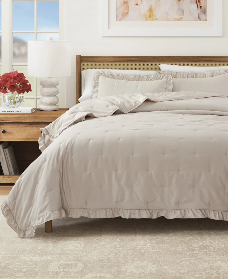Linery & Co Dot Stitch Ruffled Quilt Set With Shams